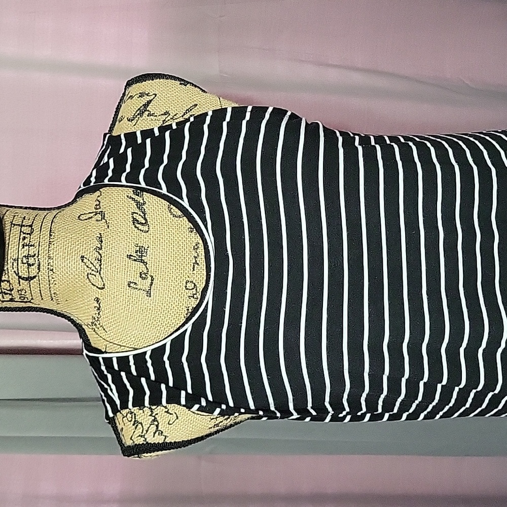 Dress - Picture 3 of 6
